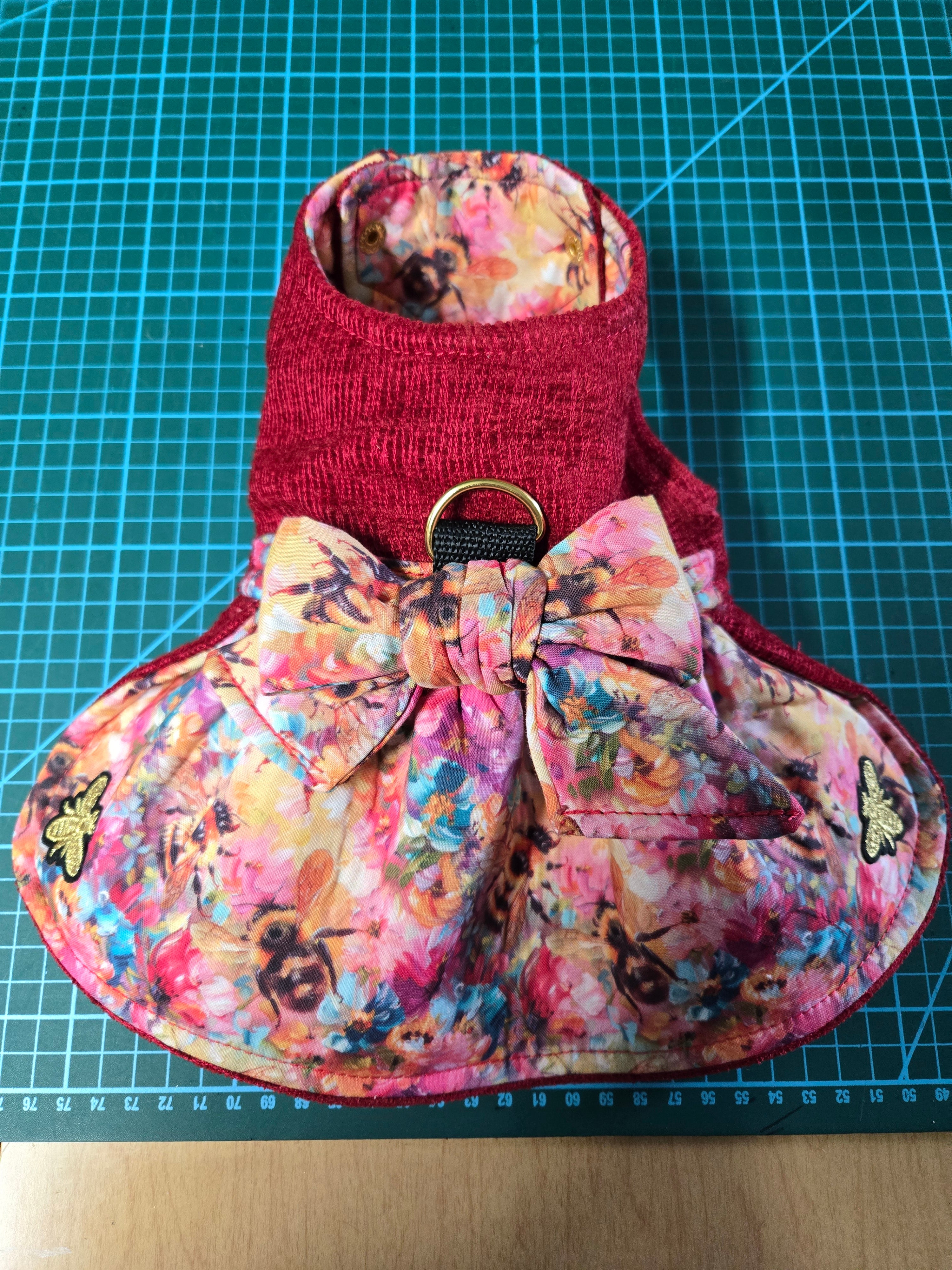 Handmade Pet Dog or Cat Dress Clothing Red and Floral with snaps 3-6lb. Pet