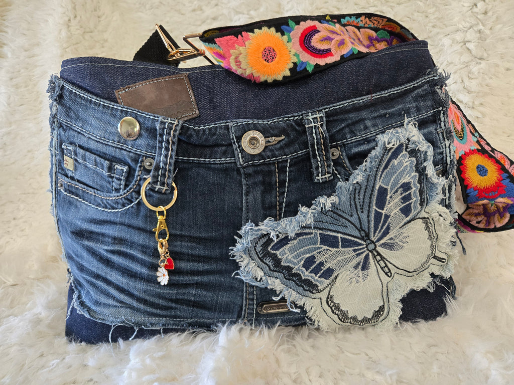 Handmade Jean purse with lots of pockets.