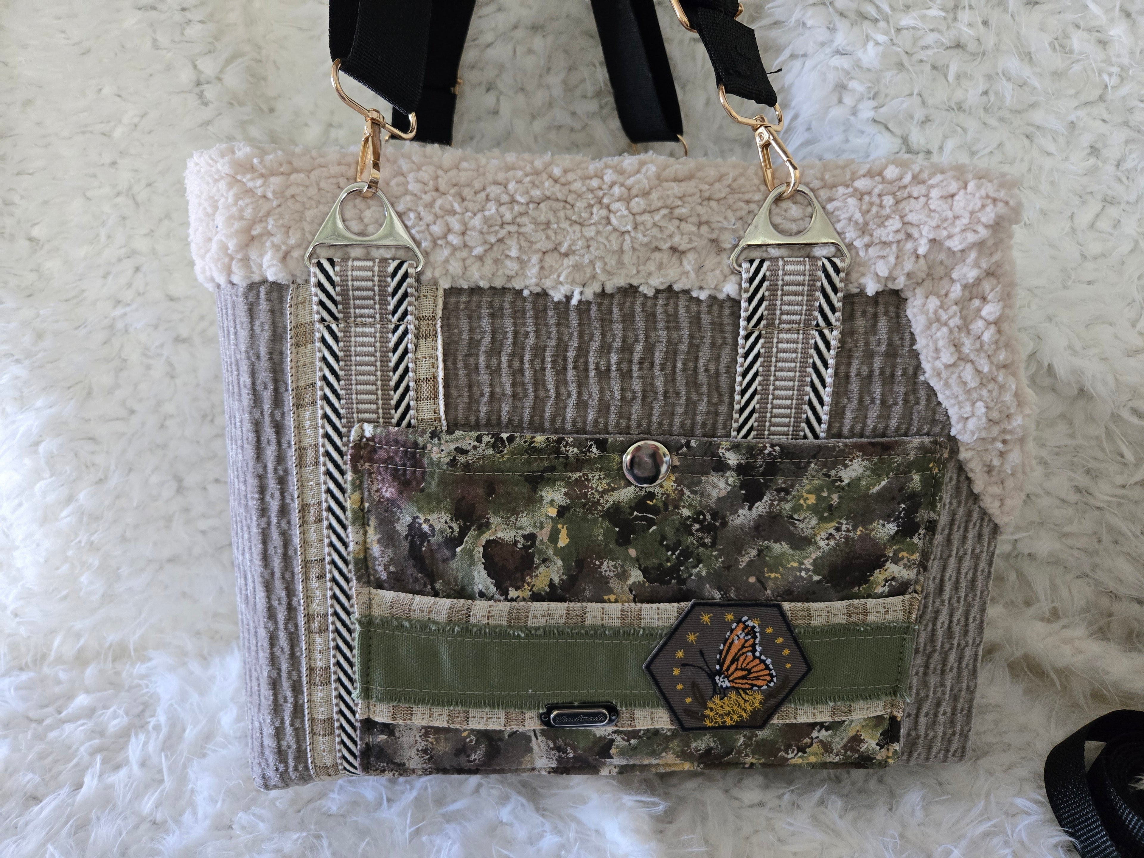 Camouflage and Gray pet carrier. Outfit and leash. For that little furry boy, he will love it. 4-6lbs. Size medium.