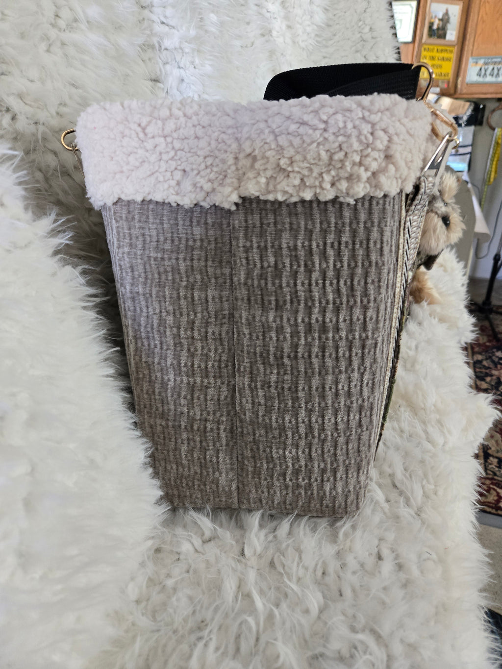 Camouflage and Gray pet carrier. Outfit and leash. For that little furry boy, he will love it. 4-6lbs. Size medium.