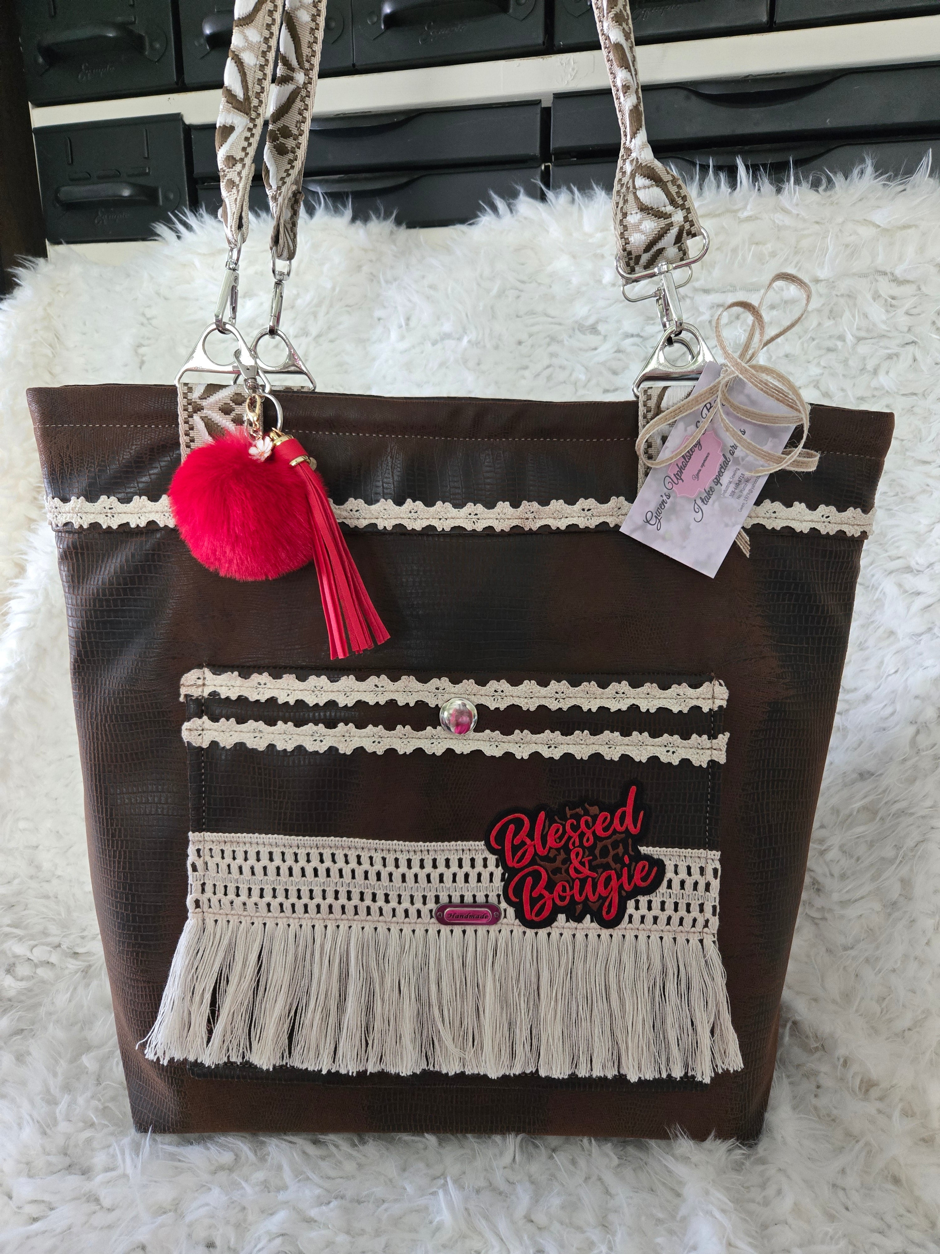 Faux leather bag extremely soft. Feel looks just like leather, large bag for women purse.