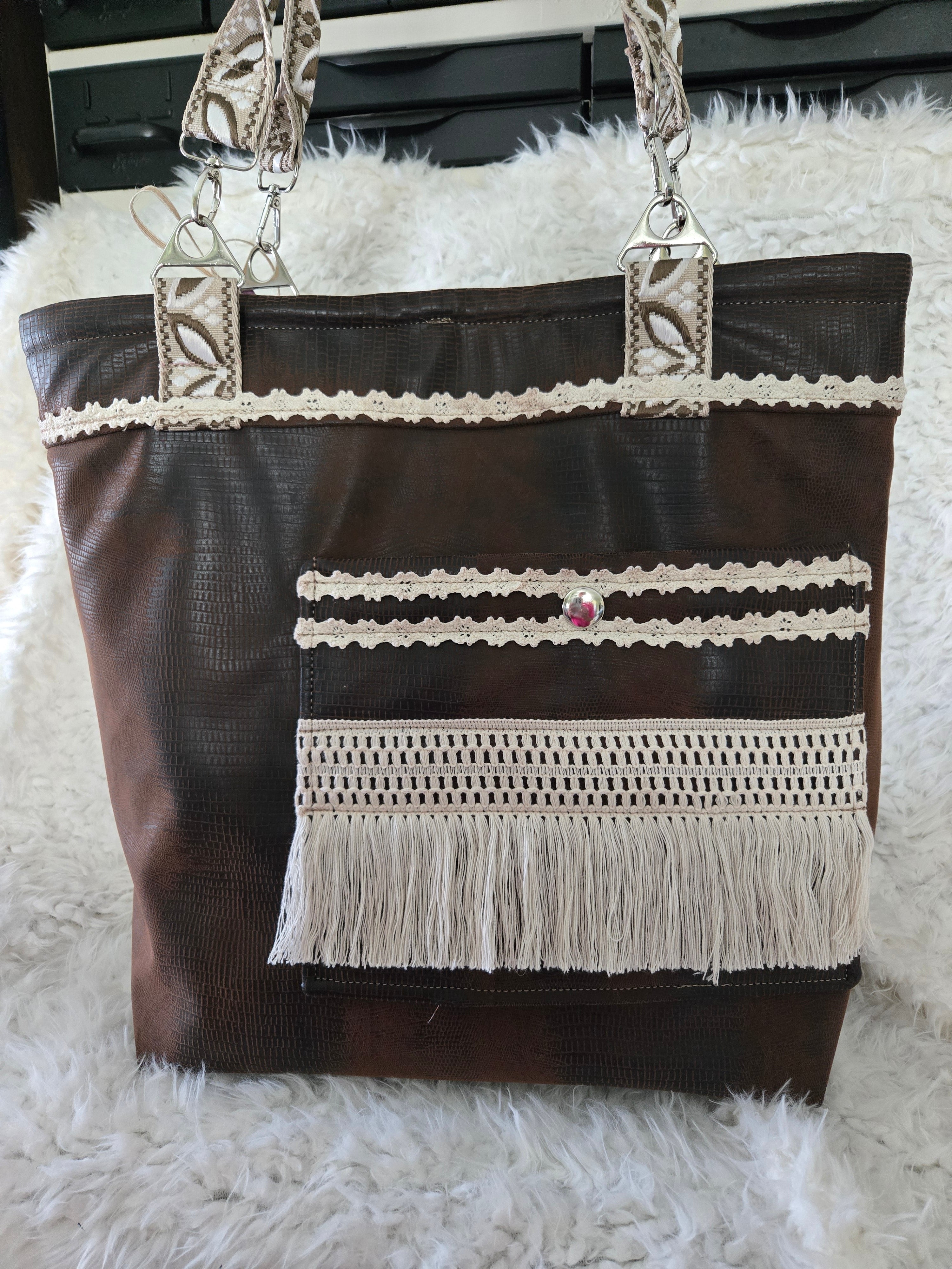 Faux leather bag extremely soft. Feel looks just like leather, large bag for women purse.
