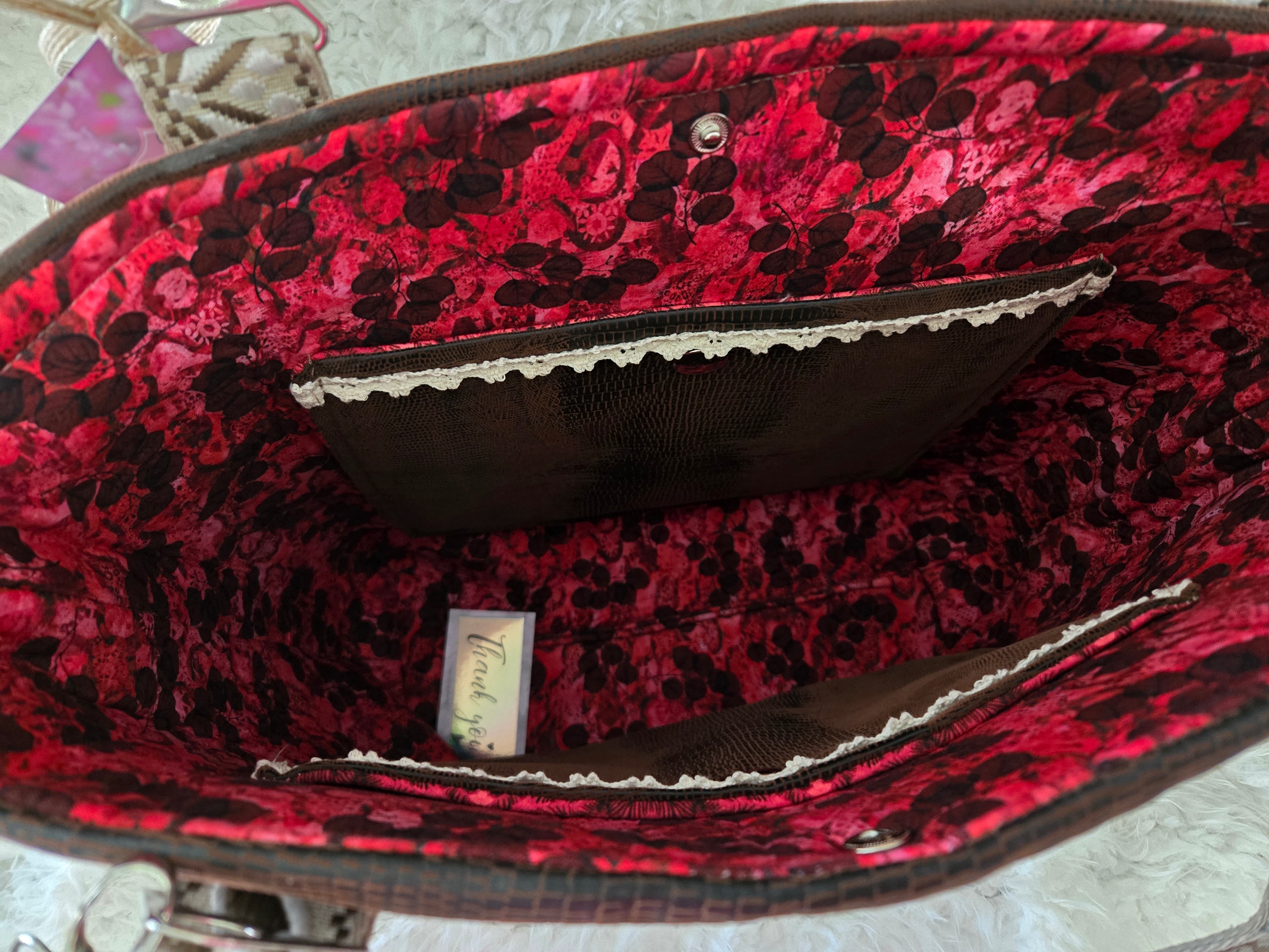 Faux leather bag extremely soft. Feel looks just like leather, large bag for women purse.