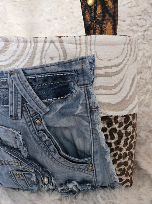 Cheetah and Jean purse handbag. So I say, size 16, / 12.